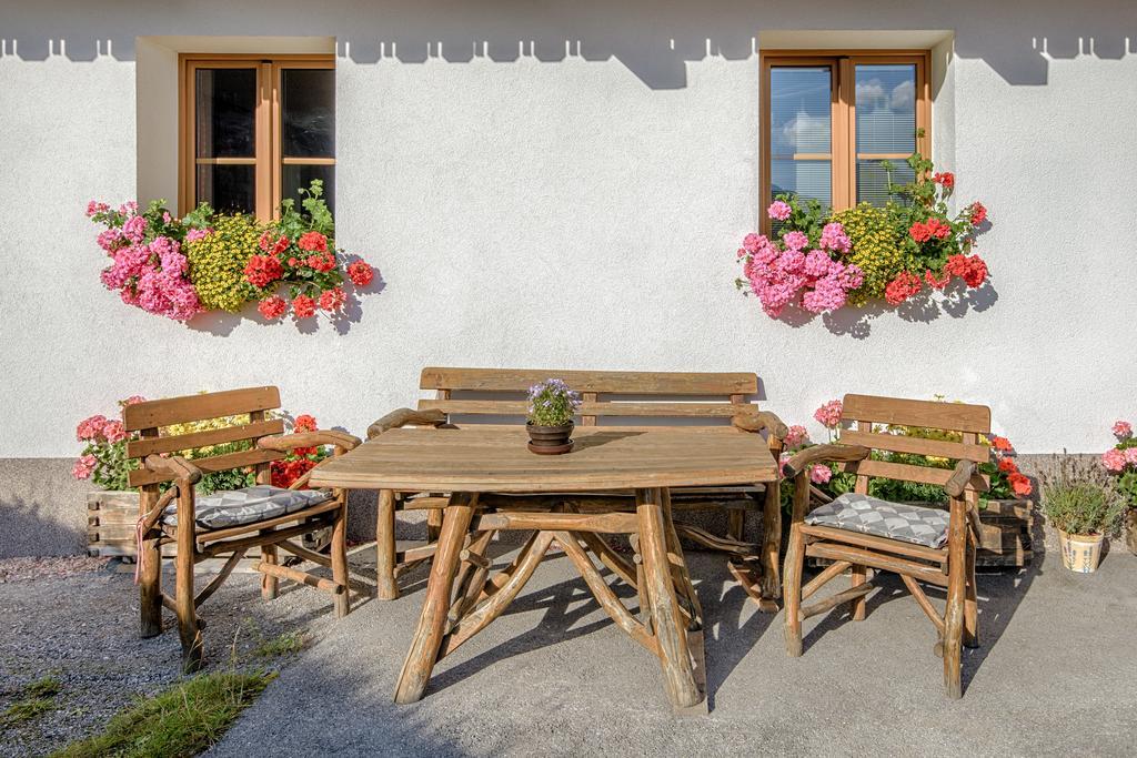 Haus Hubertus Apartment Galtuer Exterior photo